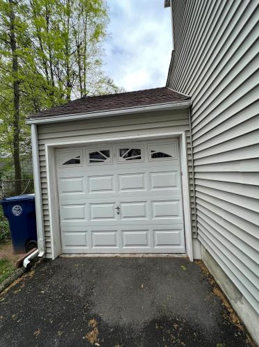 12 Kathryn St, Clark NJ  07066-2438 exterior