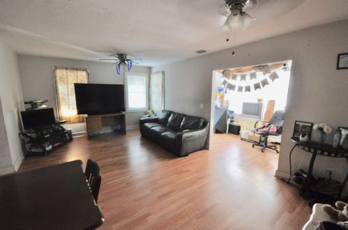 4010 Gdn Ave, West Palm Beach FL  33405-2578 exterior