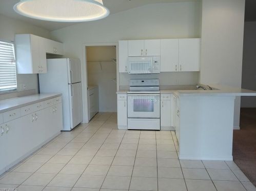 4668 Varsity Cir, Lehigh Acres, FL 33971-2061