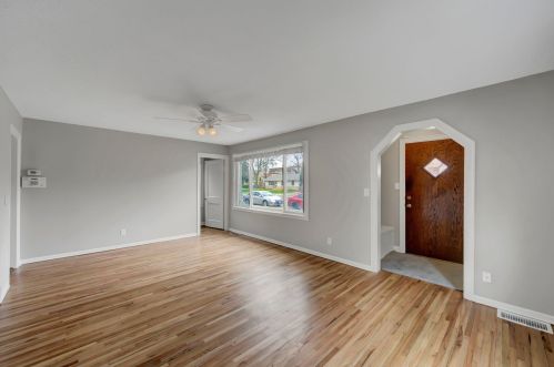 712 Main St, Minneapolis, MN 55448-1417