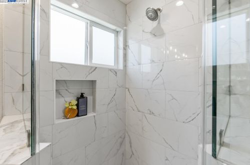 7298 Tamarack Dr, Pleasanton CA  94568-1749 exterior