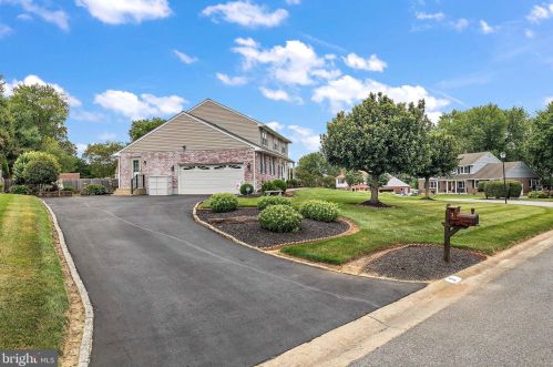 3 Dansfield Dr, Wilmington DE  19803-4806 exterior