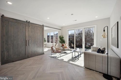 1240 Raum St, Washington, DC 20002-2468