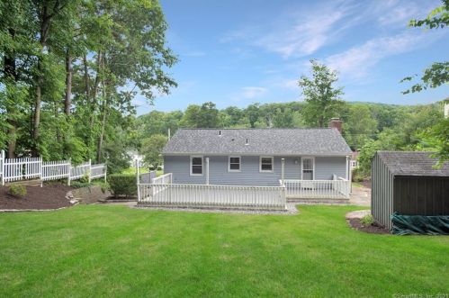 116 Coalpit Hill Rd, Danbury, CT 06810-8045