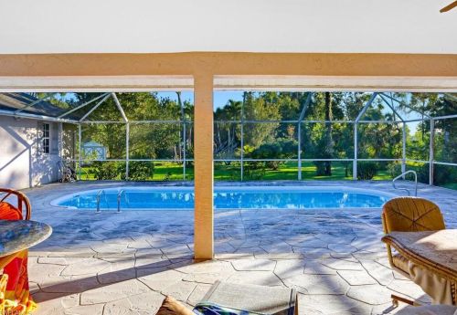 7040 Sable Rdg Ln, Naples FL 34109-3869 exterior