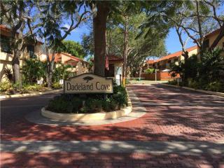 10061 77th Ct, Miami FL  33156-2679 exterior