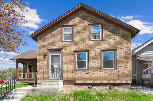 1111 21st St, Manitowoc WI  54220-2506 exterior