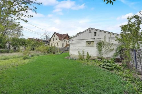 239 60, Milwaukee WI 53219-2131 exterior