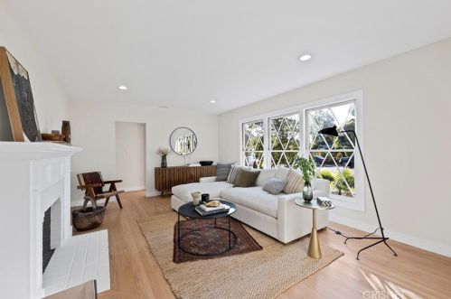 6554 Colbath Ave, Van Nuys CA  91401-1503 exterior