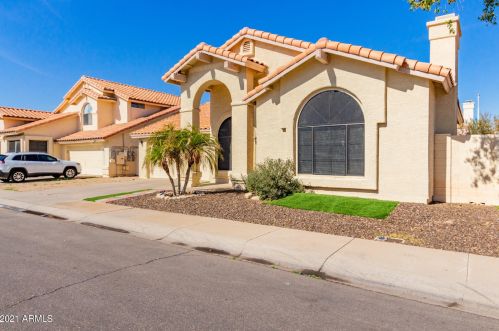 10746 Flower St, Avondale, AZ 85392-4017