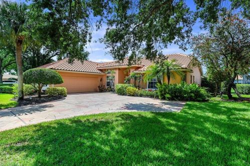 13290 Bridgeford Ave, Bonita Springs, FL 34135-3448