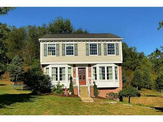 136 Stonegate Dr, Canonsburg, PA 15317-2765