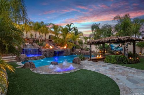 39114 Trail Creek Ln, Temecula CA  92591-7290 exterior