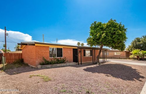 8320 Vicksburg St, Tucson, AZ 85710-2948