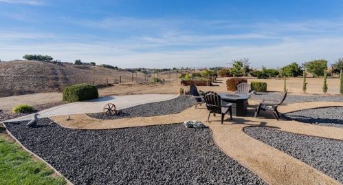 4025 Ashford Cir, Hollister CA  95023-8966 exterior