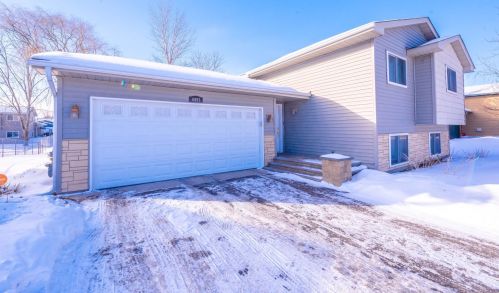 6097 147th St, Lino Lakes, MN 55038-9474