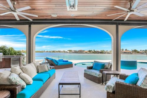 495 Thorpe Ct, Marco Island, FL 34145-1930
