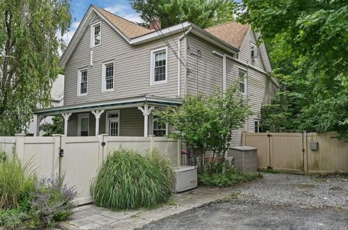 24 Wood Ave, Cornwall Hud, NY 12520-1213