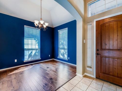 8664 Glenburne Dr, Fort Worth, TX 76131-3356