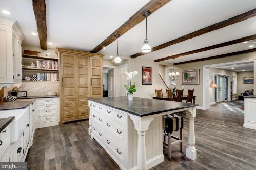 527 Tennis Ave, Prospectville PA 19002-6016 exterior