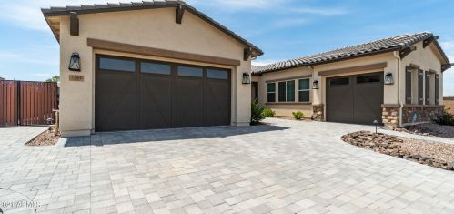 7544 Peppertree Dr, Gilbert AZ  85298 exterior