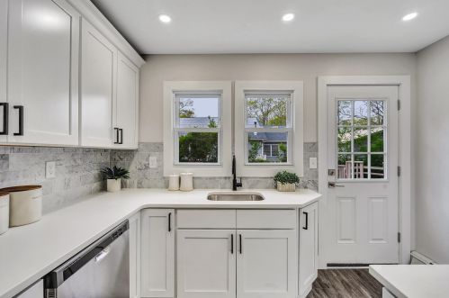 226 Davis Ave, Lacey NJ  08731-3519 exterior