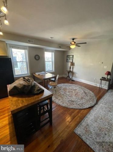 508 Bainbridge St, Philadelphia PA  19147-2298 exterior