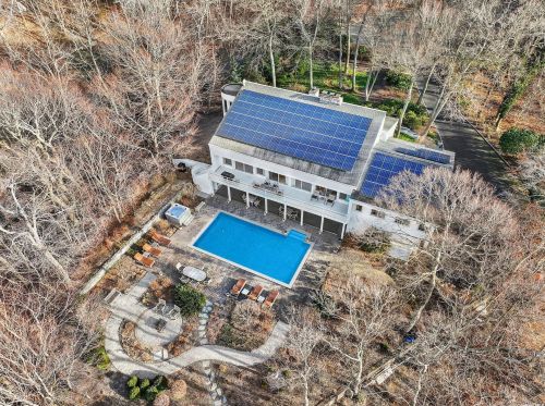 14 Silver Beech Ln, Baiting Hollow NY  11933-1215 exterior