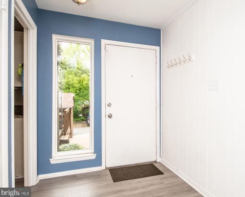11924 Escalante Ct, Herndon, VA 20191-1845