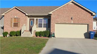637 Wolfchase Dr, Clarksville, TN 37042-7079