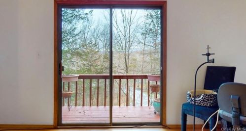 16 James St, Washingtonville NY  10992-1406 exterior