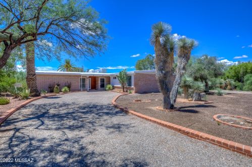 7565 La Oesta Ave, Tucson, AZ 85704-3122