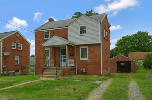 829 Federal Dr, Hermitage, PA 16146-3016