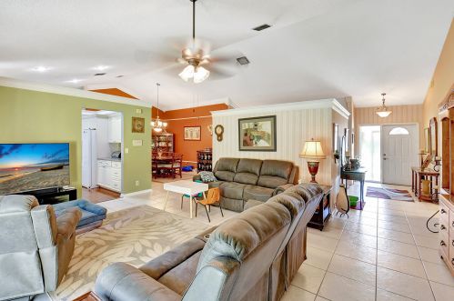 9911 Majestic Way, Boynton Beach FL  33437-3303 exterior