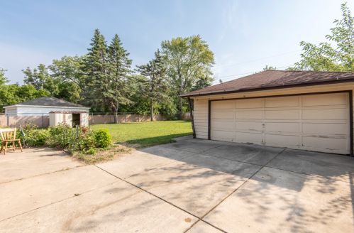 4124 89th St, Milwaukee, WI 53228-2210