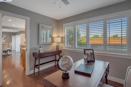 1042 Lomitas Ave, Livermore CA  94550-6436 exterior