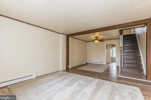 527 4th Ave, Parkesburg, PA 19365-1411