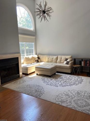 15 Encampment Dr, Bedminster NJ  07921-1835 exterior