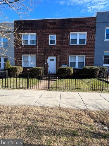 1639 Montello Ave, Washington, DC 20002-2708