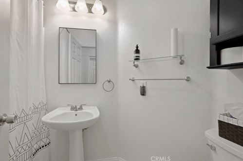 35265 El Diamante Dr, Wildomar CA  92595-7860 exterior