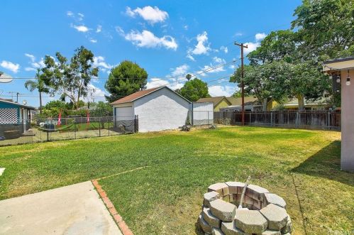 6928 Yellowstone Dr, Riverside CA  92506-3927 exterior