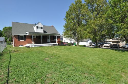 233 Main St, West Jefferson OH  43162-1123 exterior