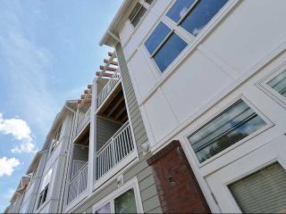 1111 Stratford Ave, Stratford CT  06615-6312 exterior