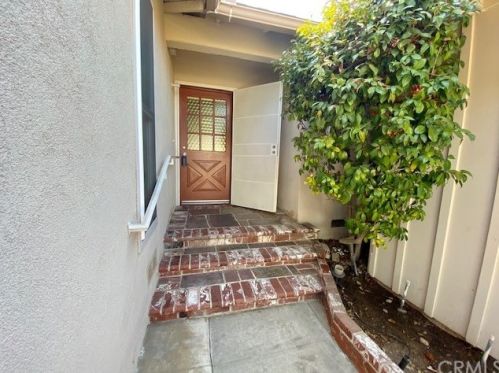 421 Catalpa Ave, Brea, CA 92821-5209