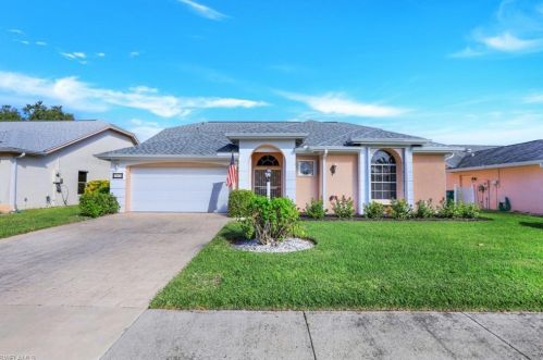 1812 Piccadilly Circus, Naples FL 34112-3687 exterior
