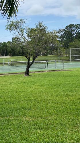 1402 Rivergreen Cir, Fort Pierce FL  34952-4132 exterior