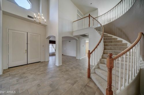 1555 Toledo St, Gilbert, AZ 85295-5514