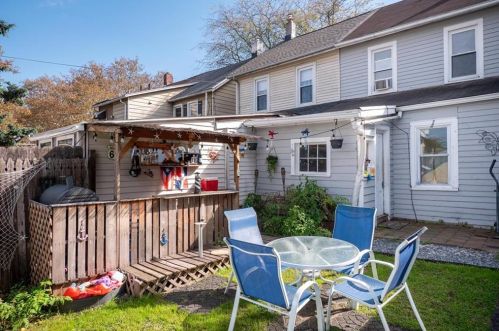 1009 Wilkes Barre St, Easton PA  18042-6381 exterior