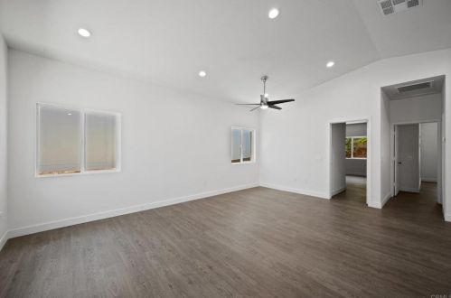 826 Masters Dr, Oceanside, CA 92057-6233