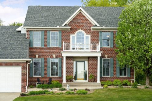 2045 Arnold Palmer Dr, Minneapolis, MN 55449-5510